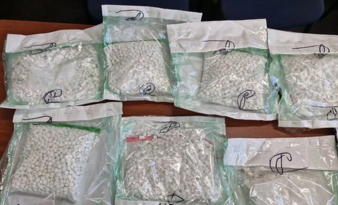 С Балкан в тайных отсеках автомобилей провозили лекарства для производства 600 килограмм метамфетамина