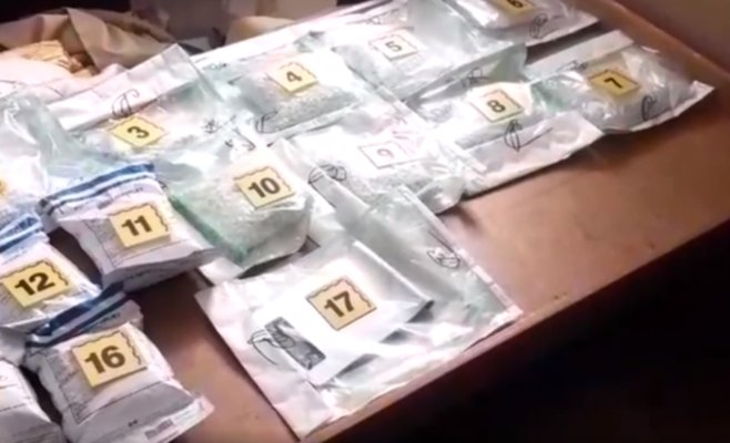 С Балкан в тайных отсеках автомобилей провозили лекарства для производства 600 килограмм метамфетамина