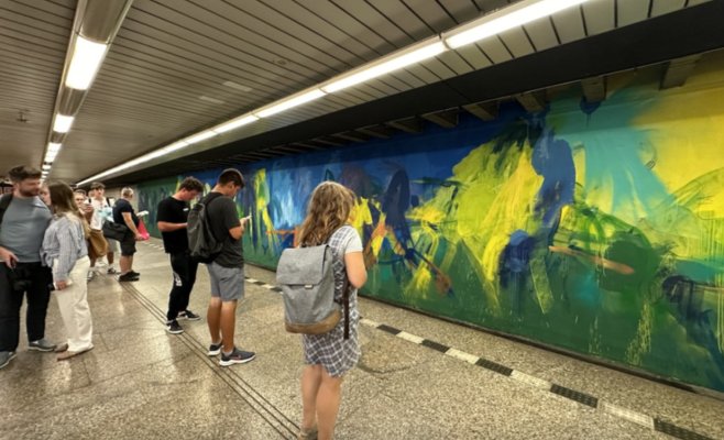 Вестибюль станции метро Флоренц украшен двумя новыми муралами. Художественные работы появятся еще на пяти станциях