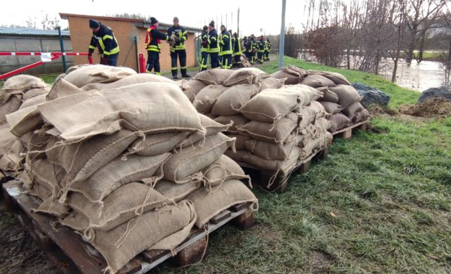 Немецкие регионы сокращают пособия мигрантам, которые отказываются работать