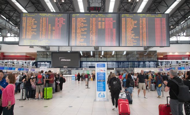 В Праге сбой глобальной системы привел к задержкам рейсов