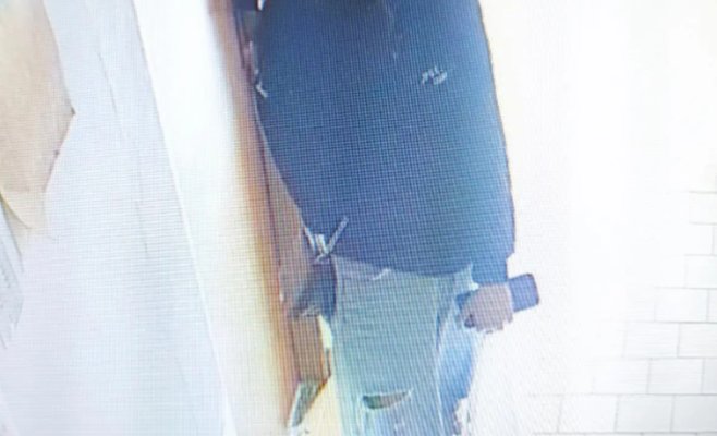 Мужчина умер в сауне в Плзни. Полиция разыскивает женщину, с которой он пришел