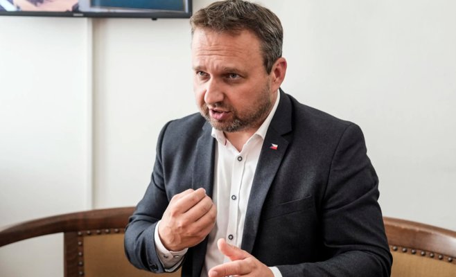 Пособие по уходу теперь и для чехов, получающих словацкую пенсию: предложение министерства