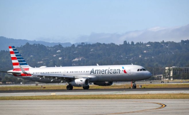 Пассажир выбросил горящий рюкзак через аварийный выход перед взлетом самолета в Сан-Франциско