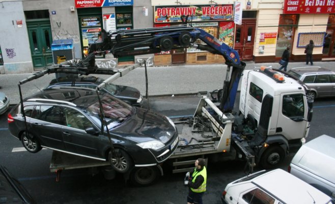 В Праге резко вырастут цены на эвакуацию автомобилей