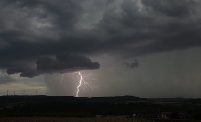 Молнии унесли жизни в Германии и Австрии