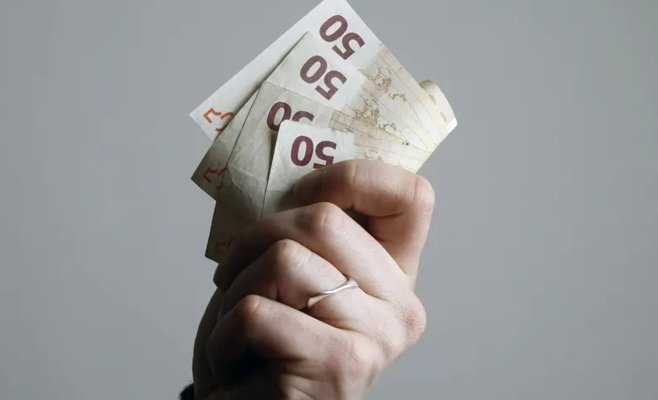 Долги ЕС достигли 82% от ВВП: рост продолжается и в Чехии