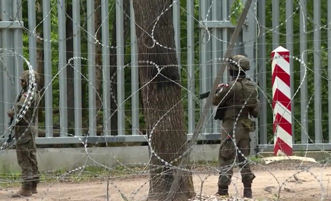 Польские пограничники могут использовать оружие против мигрантов