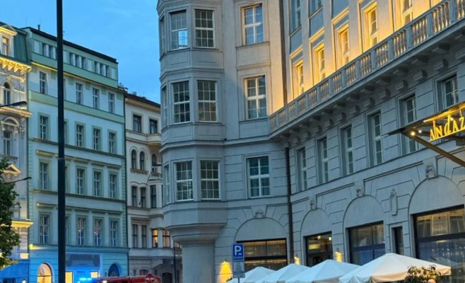 Эвакуация в центре Праги: ложная тревога в отеле Andaz