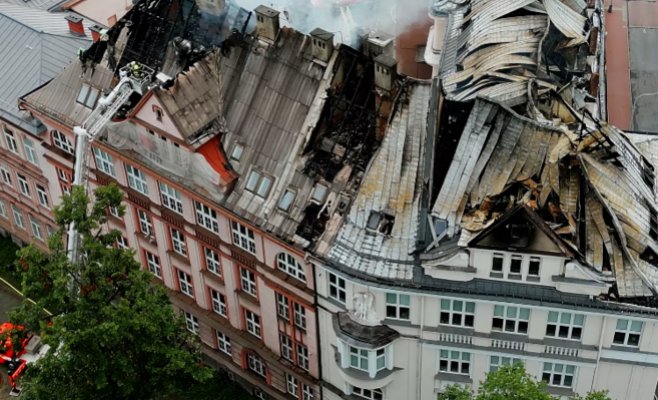 Пожар в школах в Ческом-Тешине: спасатели продолжают борьбу