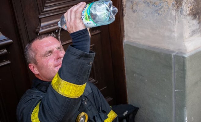 Пожар в школах в Ческом-Тешине: спасатели продолжают борьбу