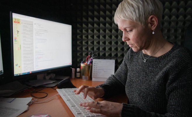 Растущие опасения по поводу дезинформации и ИИ в новостях, показал опрос