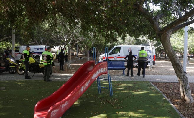 Палестинец напал с ножом на четырех человек в Израиле, двое пенсионеров погибли