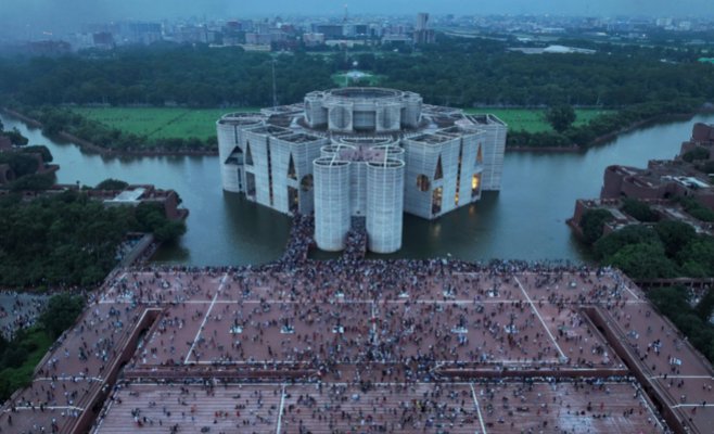 Текстильные фабрики в Бангладеш, снабжающие мир одеждой, закрыты