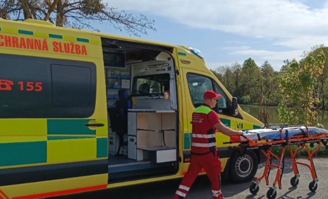 На Моравии и в Слезии за один день серьезно пострадали 12 велосипедистов: некоторые случаи потребовали вертолетной эвакуации