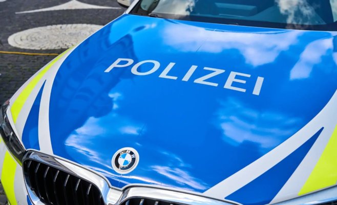 Террор на улицах Нижней Саксонии: подростки с железными прутьями блокируют горожанам путь