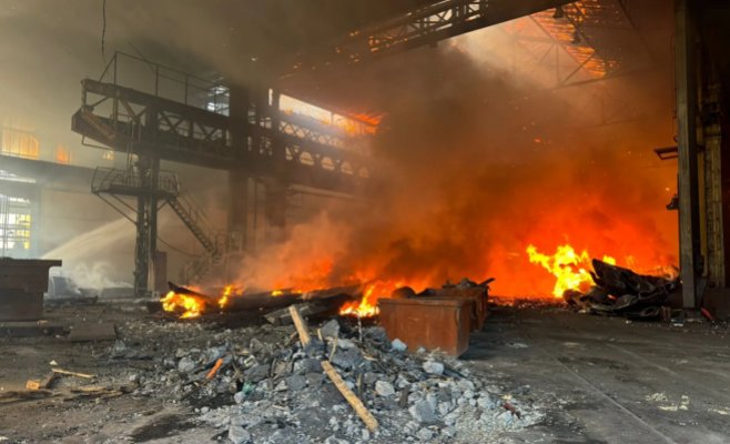 Пожар в Витковицах: Дым виден за несколько километров