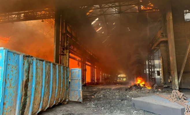 Пожар в Витковицах: Дым виден за несколько километров