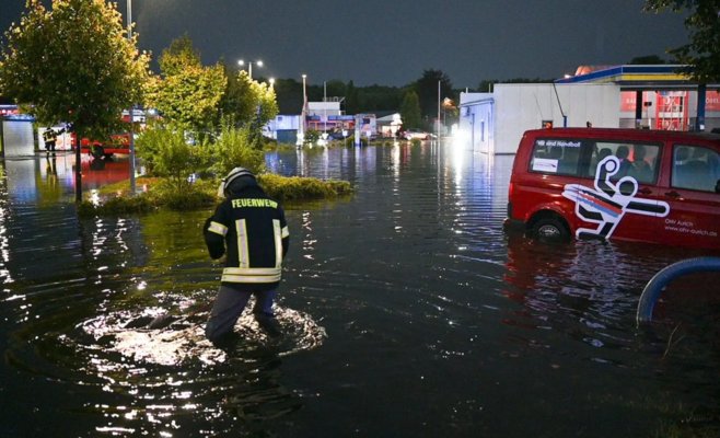 Экстремальные бури в Германии: худшее ещё впереди, ожидаются и в Чехии