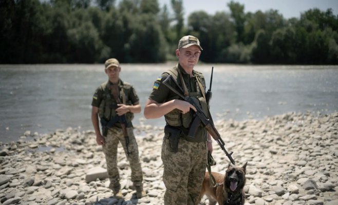 Убегая от фронта: Украинцы гибнут в реке Тиса, пытаясь избежать мобилизации