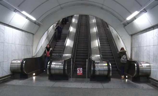Часть линии A пражского метро остановлена из-за поломки контактной сети