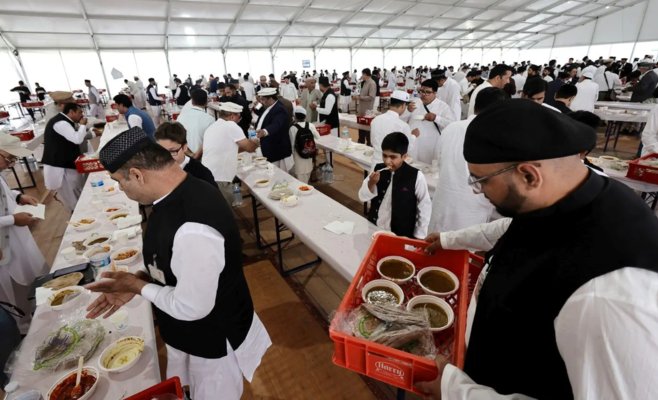 В немецком городке с населением 9 тысяч человек ожидают 50 тысяч мусульман