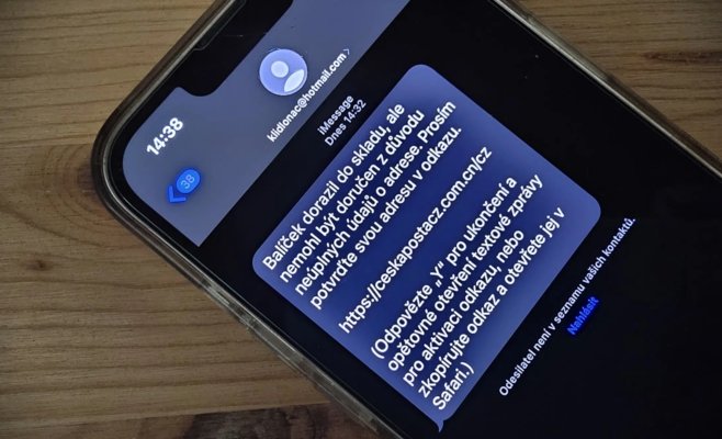 Фальшивые SMS захлестнули Чехию: мошенники угрожают штрафами
