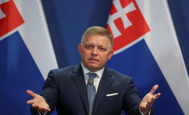 Фицо требует отстранения Шимечки от должности: Оппозиционные протесты и обвинения в подрыве стабильности
