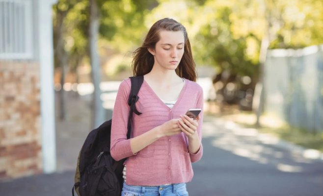 «Страх перед звонком»: молодёжь больше не отвечает на телефон