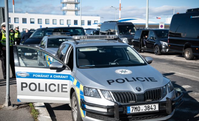 Школам снова угрожают взрывами: полиция принимает меры безопасности