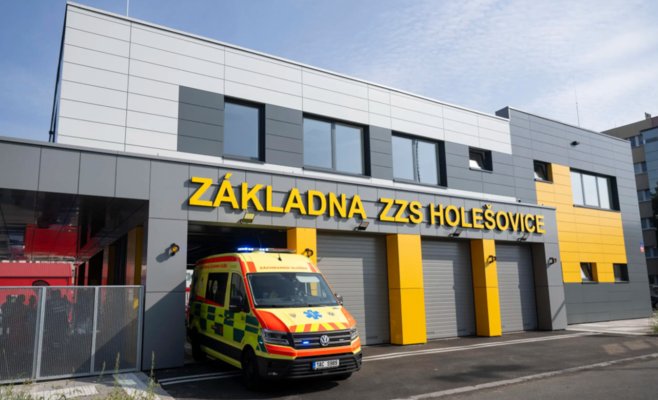 Новая база скорой помощи открылась в Праге за 72 миллиона крон