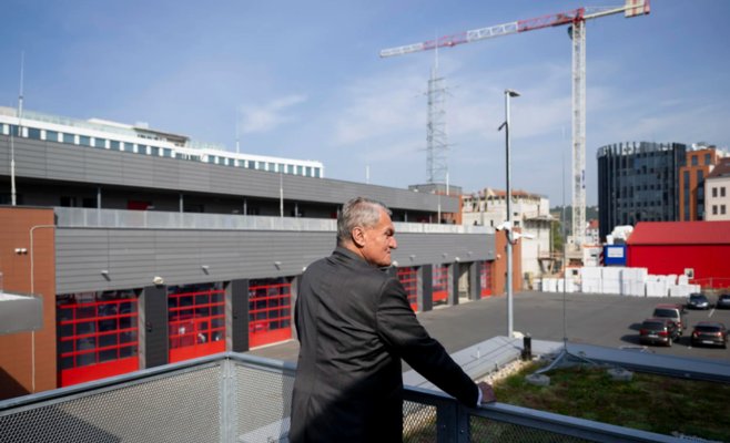 Новая база скорой помощи открылась в Праге за 72 миллиона крон