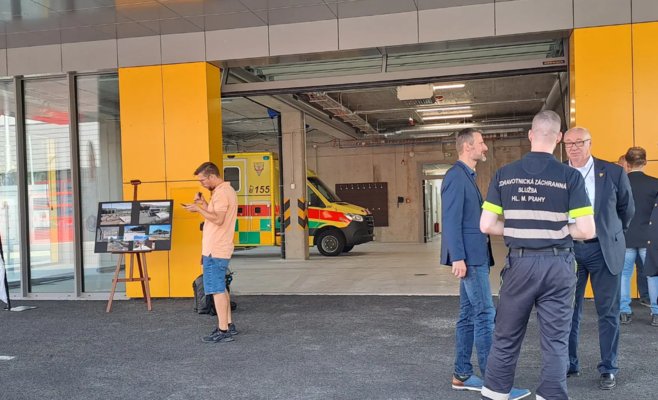 Новая база скорой помощи открылась в Праге за 72 миллиона крон