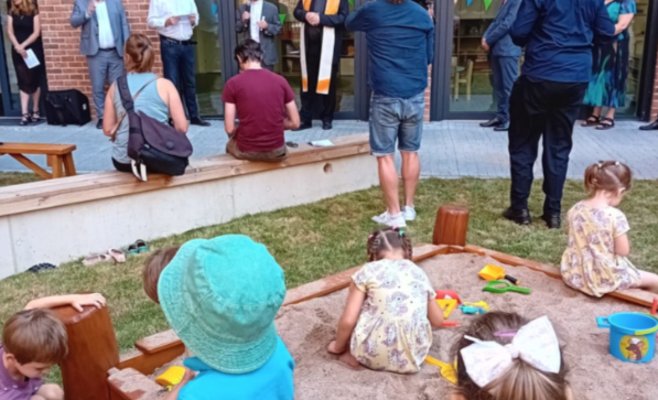 Пражское архиепископство приобрело 114 квартир на Смихове и открыло там детский сад