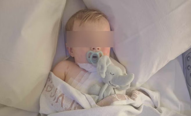 В Австралии мужчина специально вылил на ребенка горячий кофе: малыш получил серьезные ожоги