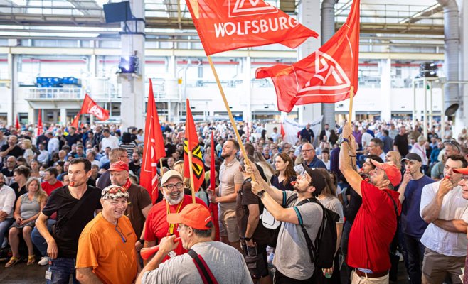 Европейский автопром в кризисе: Volkswagen сокращает производство, акции BMW на многолетнем минимуме