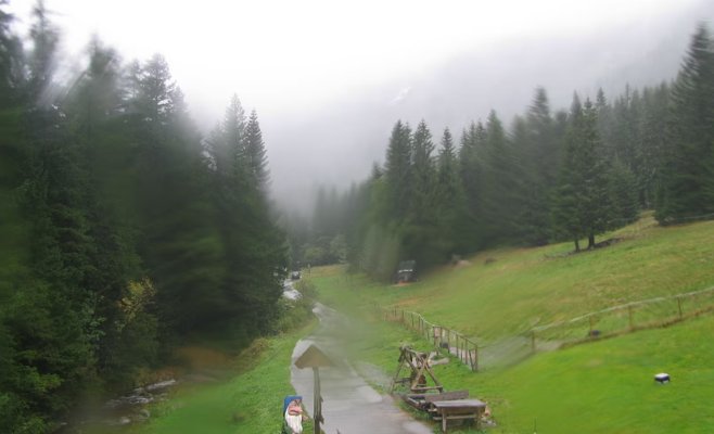 В Крконошах выпал первый снег, горная служба предупреждает об опасности походов