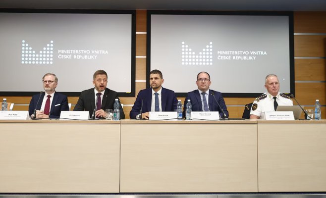 Кризисный штаб предупреждает: «Готовьтесь к худшему» — в готовности сто тысяч пожарных