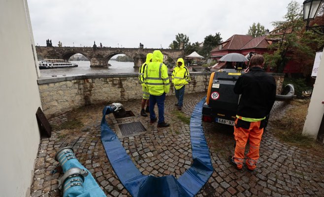 Кризисный штаб предупреждает: «Готовьтесь к худшему» — в готовности сто тысяч пожарных
