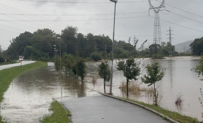 Вода отрезала регион Йесеник: Полиция призывает воздержаться от поездок