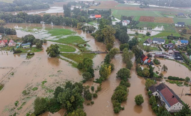 Наводнения в Польше унесли первую жертву, Австрия объявила эвакуацию
