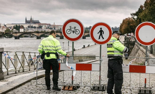 В Чехии продолжаются проливные дожди: уровень воды в реках продолжает расти