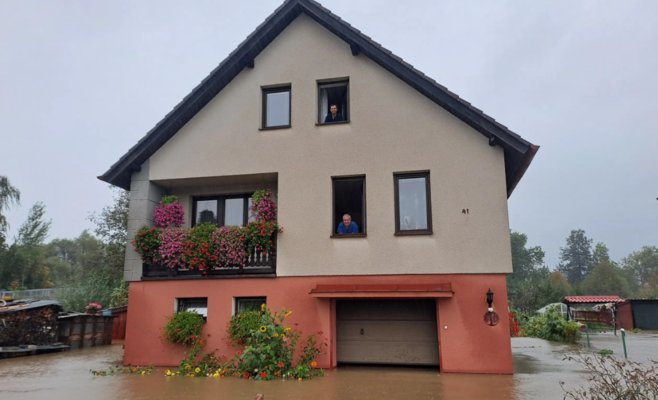 Наводнение из Йесеников достигло Оломоуцкого края: затоплена часть Литовеля