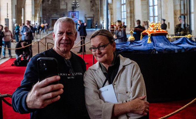 Чешские коронационные регалии на Пражском Граде увидели почти 20 тысяч человек