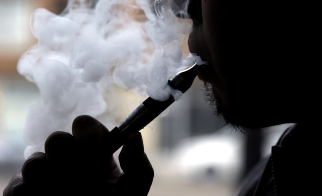 Ограничение ароматов в электронных сигаретах: упор только на вкусы, ориентированные на детей