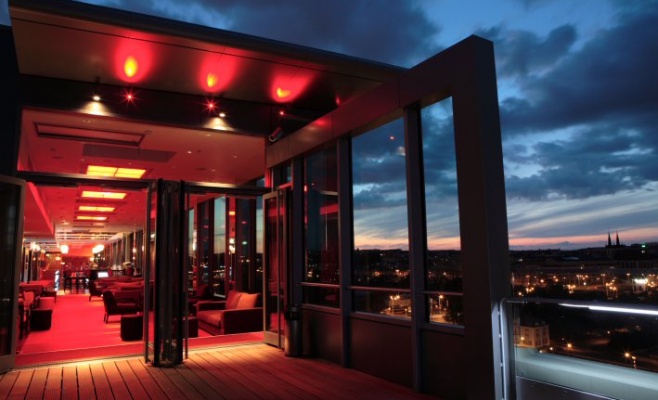 Cloud 9 Sky Bar & Lounge