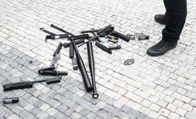 В Праге фанаты «Аякса» попытались прорваться на стадион: пришлось вмешаться полиции