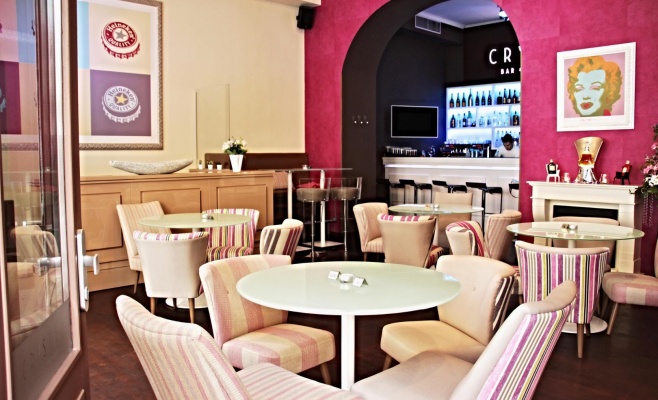 Crystal Bar & Restaurant