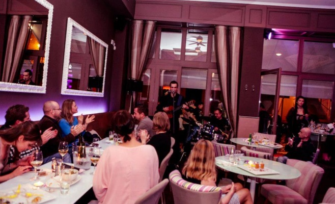 Crystal Bar & Restaurant