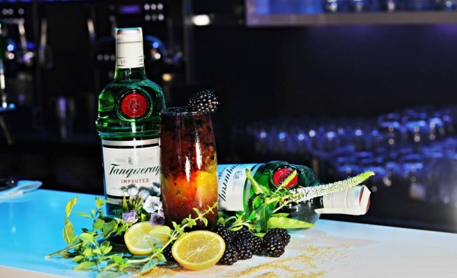 Crystal Bar & Restaurant